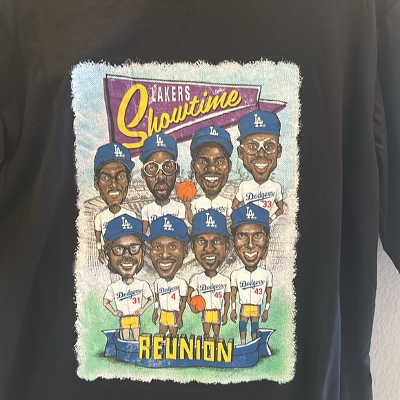 Limited edition Lakers/Dodgers reunion weekend💜💛💙🤍!! - Picture 2 of 3